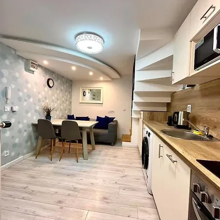 Apartament Cozy 2 Bedrooms At Center
